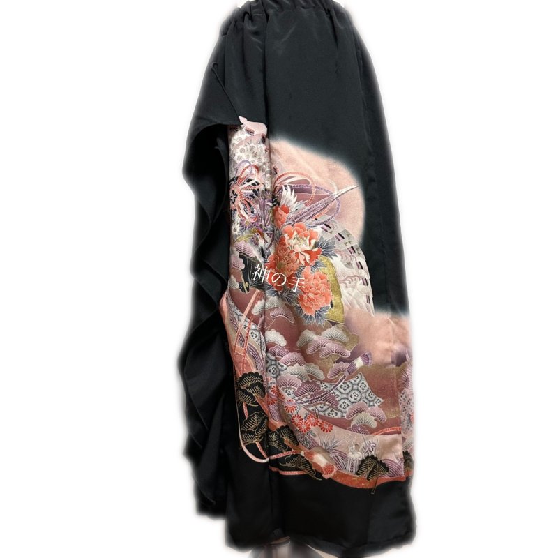 【即納】和柄　留袖　着物リメイク　セットアップ・スーツ　和装トップス&フリル付きロングスカート　黒×豪華刺繍鳥花