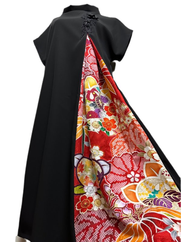 和柄 振袖着物リメイク ワンピースドレス 黒×赤絞り橘や菊、松