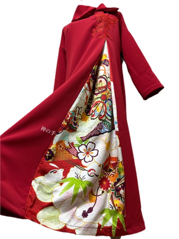 和柄 振袖着物リメイク ワンピースドレス 濃赤×赤に兎や椿 レッド花