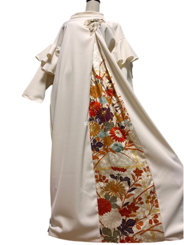 マキシ丈 和柄 振袖 着物リメイク ワンピースドレス オフホワイト×刺繍