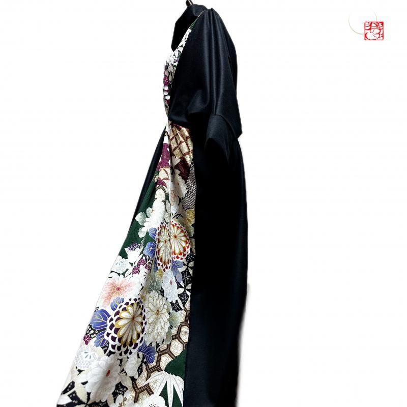 振袖　着物リメイク　ドレープ　ドレス　黒×菊　和柄　ハンドメイド　ワンピース 即納】スッキリおしゃれ見え！ 着物リメイクドレス ドレープ