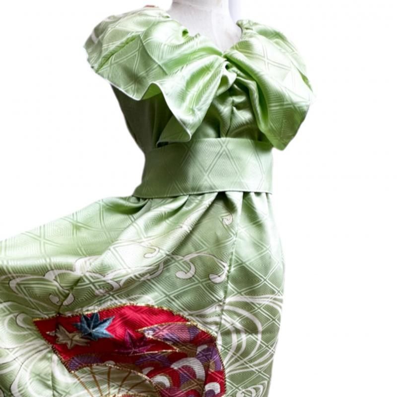 着物リメイクワンピース　着物ドレス　振袖リメイク　ボレロ　ファスナー付　深緑色 リメイク 振袖着物ロングワンピース 和洋折衷 鮮やかなグリーン