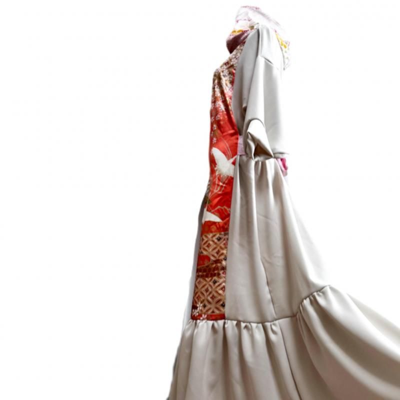 振袖　着物リメイク　フーディドレス　和柄　ワンピース　　薄グレー×金彩牡丹 振袖 着物リメイク フーディドレス 和柄 ワンピース 薄グレー×金彩牡丹