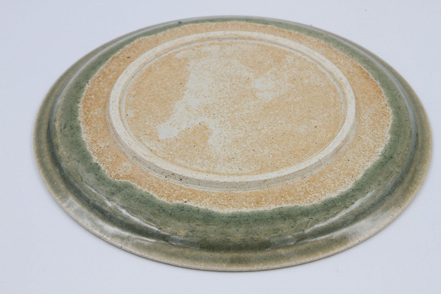 灰釉折縁皿（7寸） - 土楽 | 伊賀の里の土楽窯