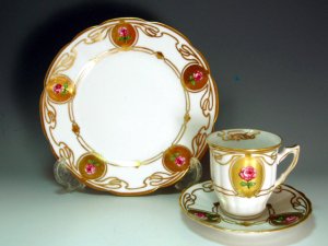 トリオ - SMT ART Antique Tableware Collection