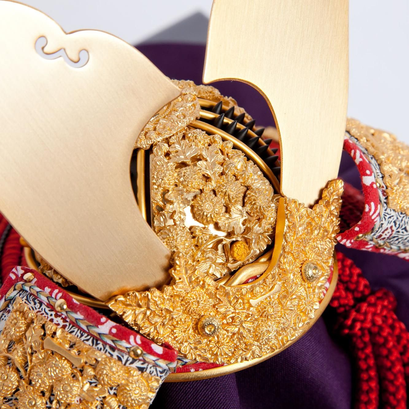 五月人形 1/5 コンパクト兜飾り 菊一文字 鈴甲子雄山