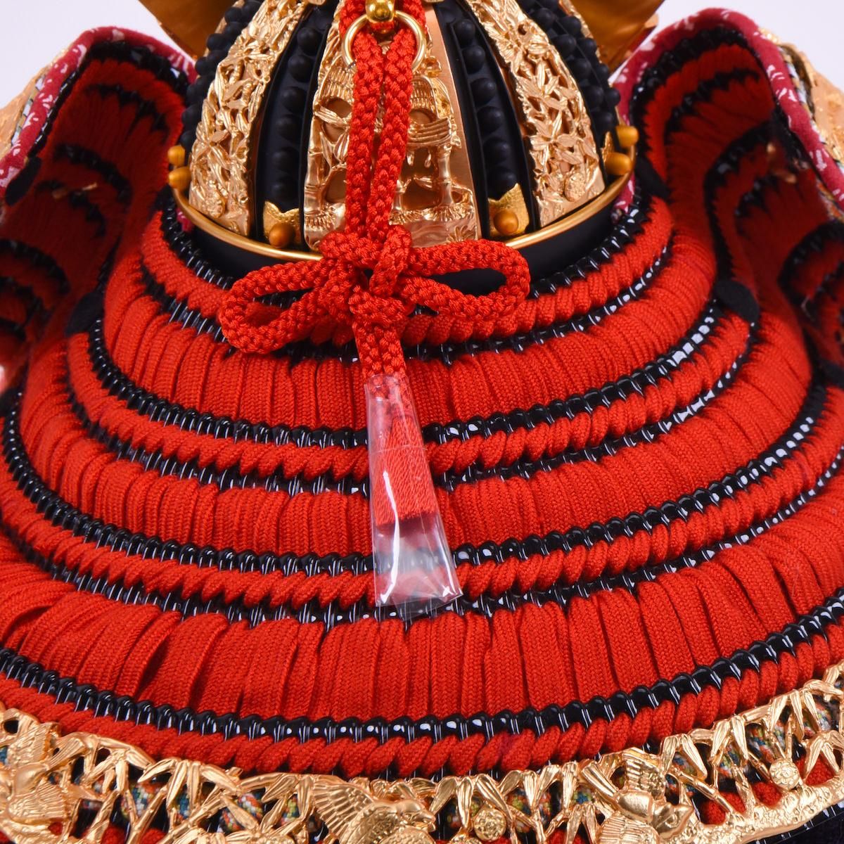 雄山作　10号　銅仕立南蛮兜 屏風　台　弓太刀付き 10号 国宝 竹雀兜飾り 金沢桜華収納台 雄山作