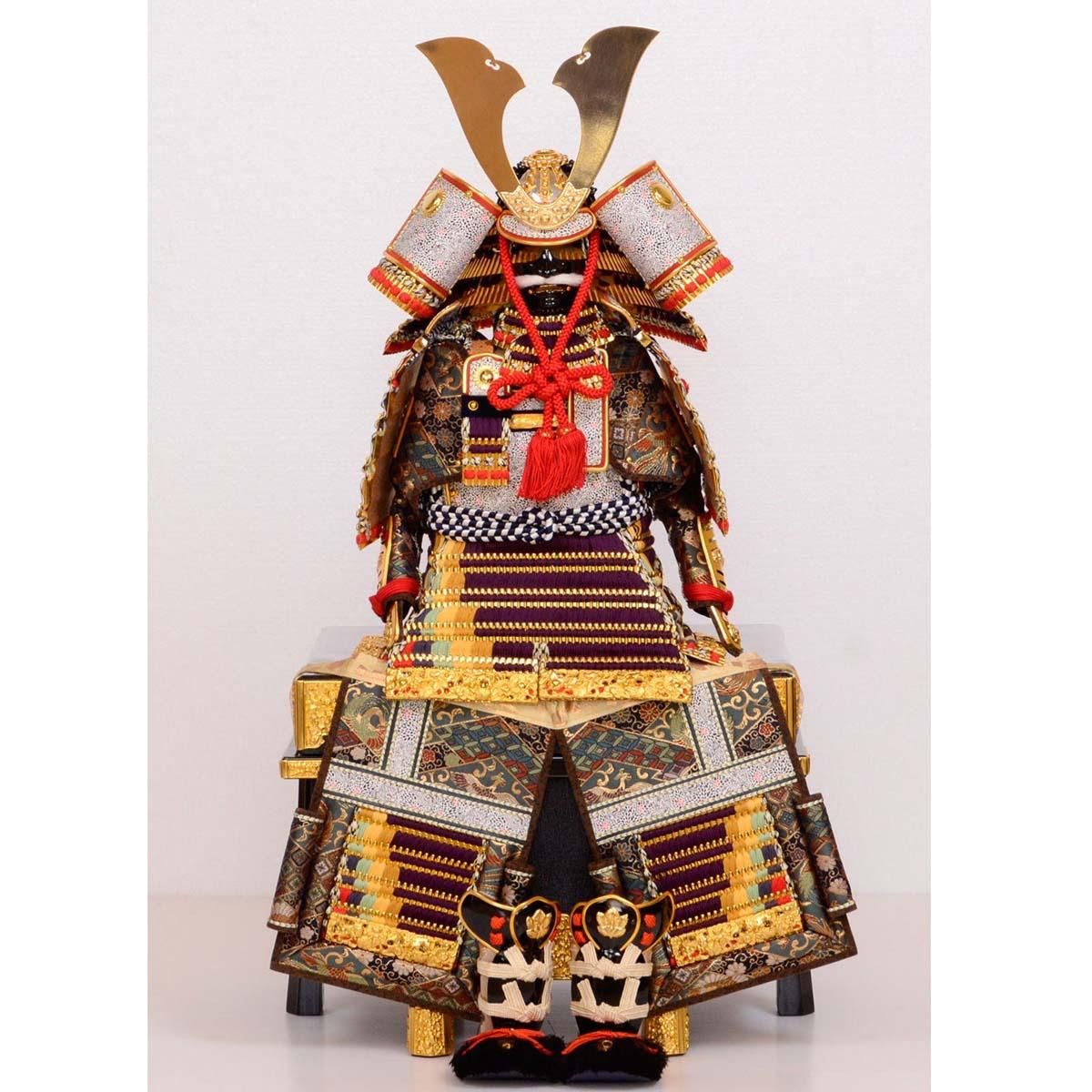 琉璃工房・LLGF・水晶琉璃・キングダム・王騎・甲冑馬・鎧馬・特大約9kg・美品 金小札赤糸威大鎧 焼桐高床台飾No3211セット | 五月人形