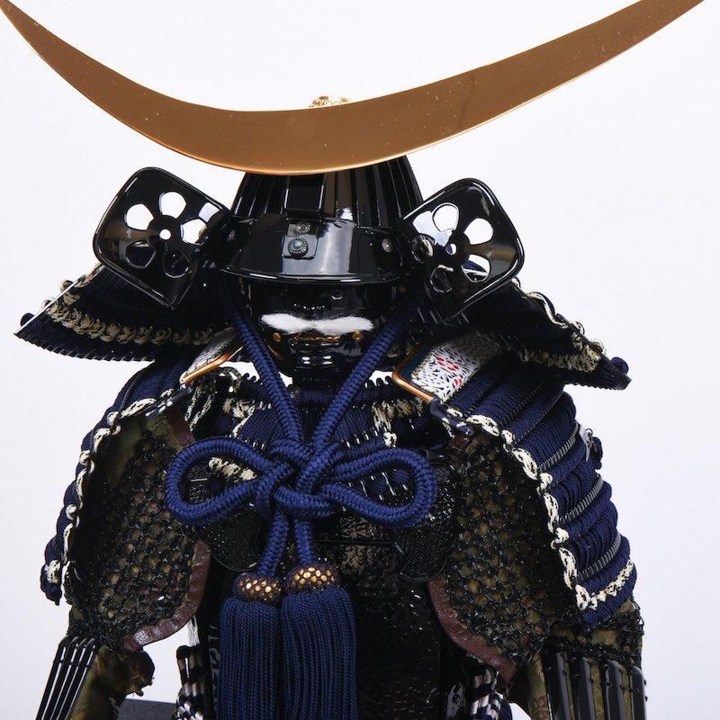 新品 五月人形 忠保作 伊達政宗公 御鎧飾 金伊予小札 緋糸威 矧