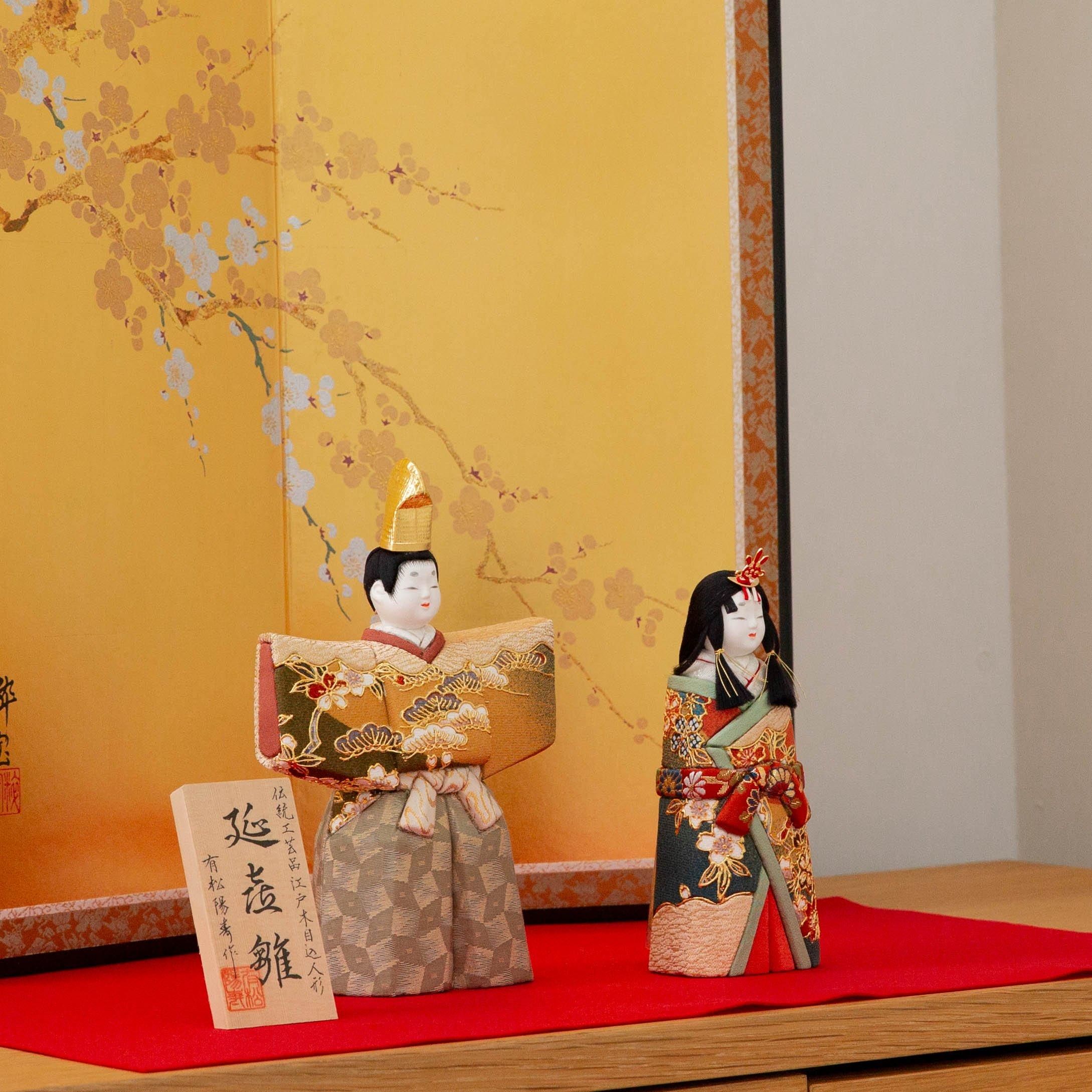 お雛様（会津鉄錆絵の立ち雛）と台座 お雛様（会津鉄錆絵の立ち雛）と台座 お雛様（会津鉄錆絵の立ち