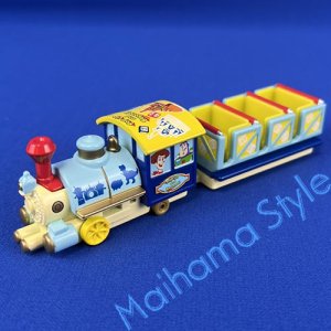 <img class='new_mark_img1' src='https://img.shop-pro.jp/img/new/icons1.gif' style='border:none;display:inline;margin:0px;padding:0px;width:auto;' />TOY STORY POP　トミカ　マイントレイン