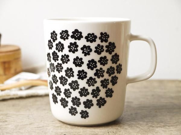 Marimekko Puketti マグカップ ブラック Presse 北欧 バルトの雑貨のお店 アラビア グスタフスベリ ロールストランド ヴィンテージファブリック Marimekko Puketti マグカップ ブラック Presse 北欧 バルトの雑貨のお店 アラビア グスタフスベリ ロールストランド ヴィンテージファブリック