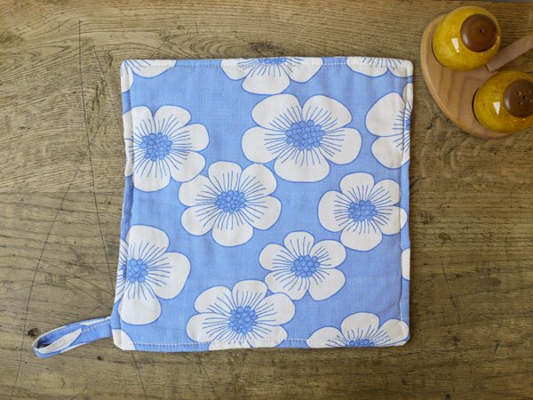 グッドふとんマーク取得 * vintage cloth mat ❀ 白いお花 刺しゅうの