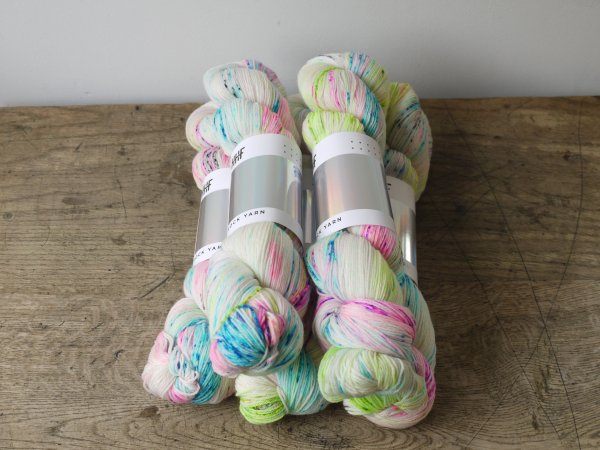 Hedgehog fibres Sock yarn（Boombox） - presse 北欧、バルトの雑貨の