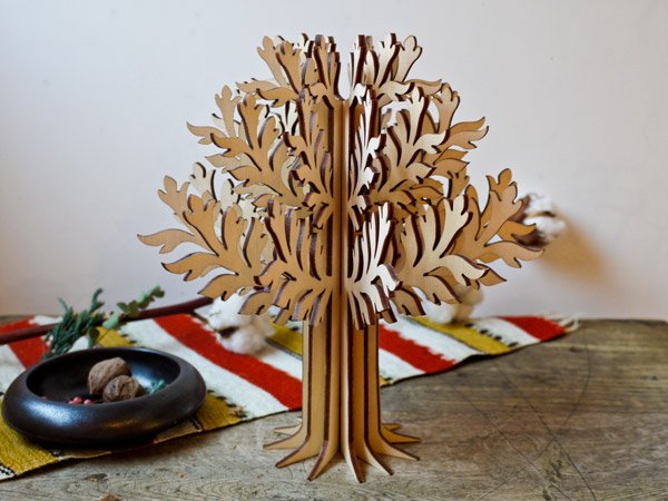 リトアニアの木の立体オブジェ木製(中) - presse 北欧、バルトの雑貨の ...