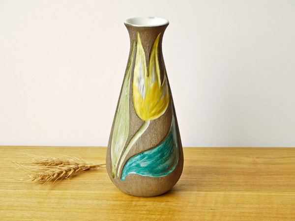 Upsala Ekebyチューリップの花瓶Mari Simmulsonデザイン - presse 北欧 