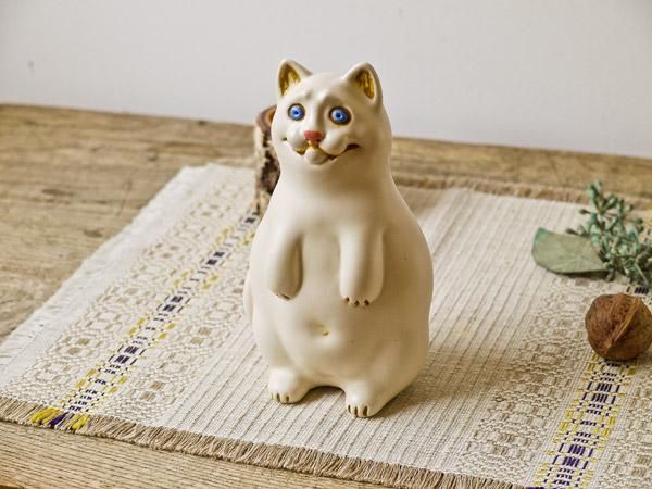 リトアニアの陶器の猫オブジェ（白・立ちねこ）1 - presse 北欧