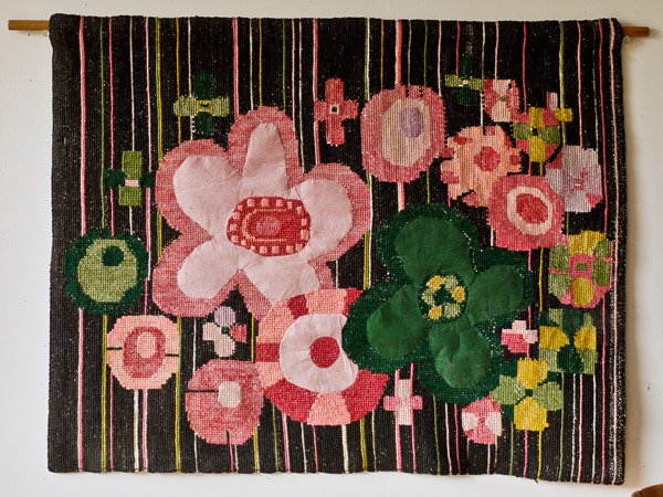 スウェーデンでみつけたヴィンテージ織りと花のアップリケのタペストリー大きな花畑 - presse　北欧、バルトの雑貨のお店　アラビア　グスタフスベリ　 ロールストランド　ヴィンテージファブリック