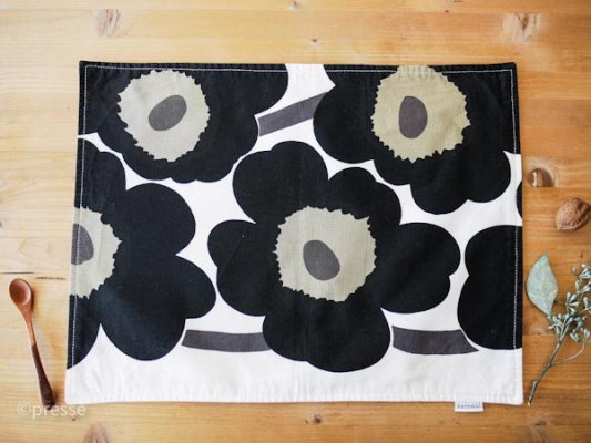 Marimekko UNIKKO ランチマット キッチンクロス B - presse 北欧、バルトの雑貨のお店 アラビア グスタフスベリ  ロールストランド ヴィンテージファブリック