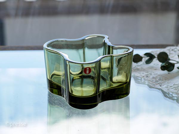 iittala イッタラ Votive ベース Alvar Aalto モスグリーン - presse 北欧、バルトの雑貨のお店 アラビア  グスタフスベリ ロールストランド ヴィンテージファブリック