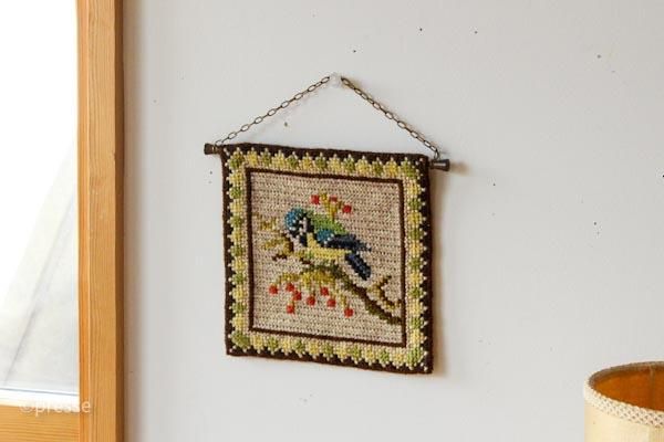 6/21までに! ヨーロッパ式刺繍絵タペストリー: A Cottage in the 