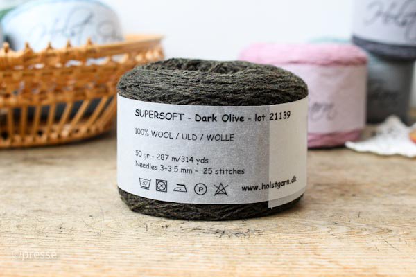 デンマーク Holst Garnの毛糸Supersoft（Dark Olive） - presse 北欧