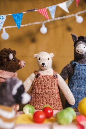 Mouche & Friends : Seamless Toys to Knit and Love by Cinthia 