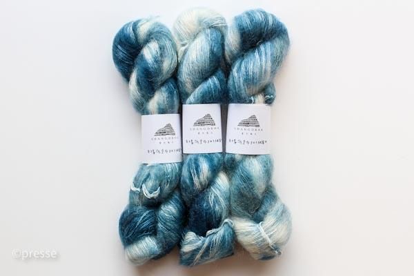 Shangdrok Superkid MOHAIR SILKAbove the Snowy Mountain - presse　 北欧、バルトの雑貨のお店　アラビア　グスタフスベリ　ロールストランド　ヴィンテージファブリック