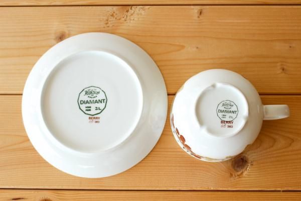 Rorstrand Berryコーヒーカップ&ソーサー - presse 北欧、バルト Rorstrand Berryコーヒーカップ&ソーサー - presse 北欧、バルト