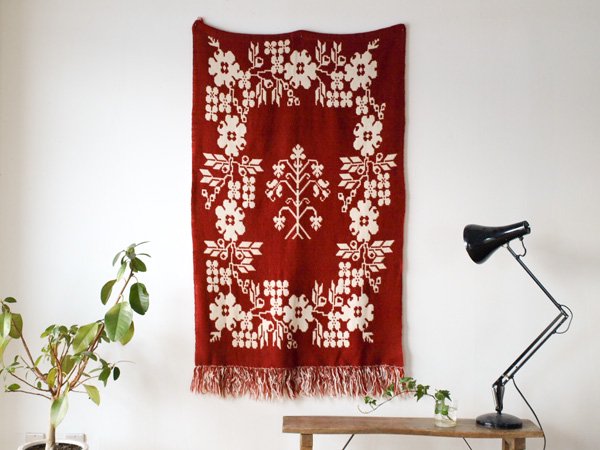 フィンランドでみつけた二重織りタペストリー花模様 レッド×アイボリー