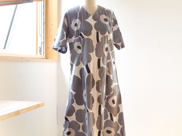 Marimekko Unikko柄ハンドメイドワンピースグレー×ホワイト