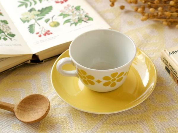 ARABIAステンシルコーヒーカップ黄色の花と星柄 - presse 北欧