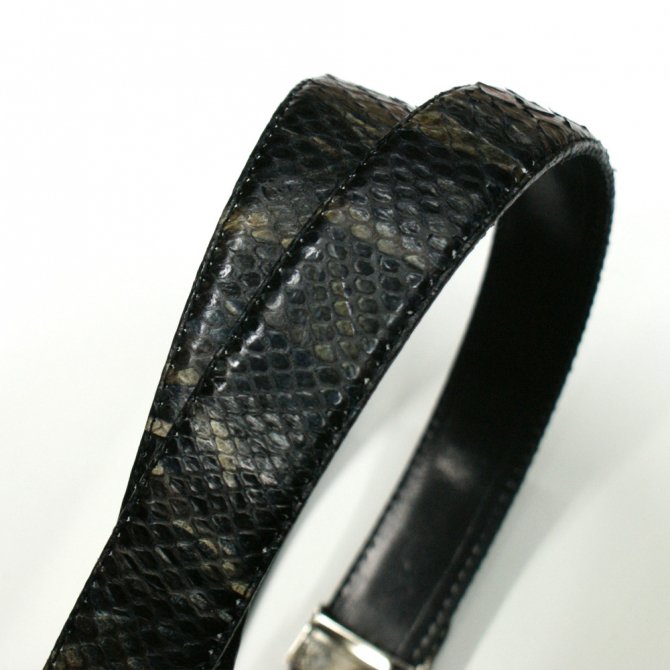 ヘビ革 蛇革ベルト（レザー）（パイソン）　3㎝幅　柄　ハードシェード・ブラック