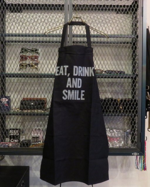 DRESSSEN DAY USE W POCKET APRON 【 EAT,DRINK AND SMILE 】ダブルポケット  カラーエプロン(BLACK) - WACKOMARIA,M＆M,RATSjp,ビンゴブラザーズ正規取扱店【LITTLE  BASTARD】セレクトショップ・通販可能