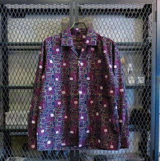 <img class='new_mark_img1' src='https://img.shop-pro.jp/img/new/icons5.gif' style='border:none;display:inline;margin:0px;padding:0px;width:auto;' />RATS   GLITTER  ATOMIC  SHIRT