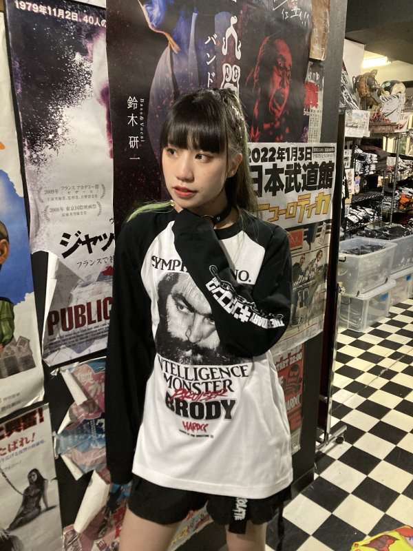 ブルーザー・ブロディ/運命 ラグランロングスリーブTシャツ - ホラーにプロレス！カンフーにカルト映画！アパレル界の悪童  ハードコアチョコレート公式通販（オンラインショップ）