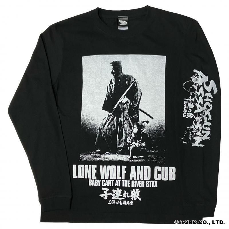 <img class='new_mark_img1' src='https://img.shop-pro.jp/img/new/icons15.gif' style='border:none;display:inline;margin:0px;padding:0px;width:auto;' />子連れ狼/三途の川の乳母車ロングスリーブTシャツ(ブラック)
