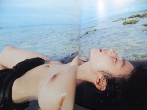 青山知可子 写真集「熱帯性気候」(初版） - アート/エンタメ