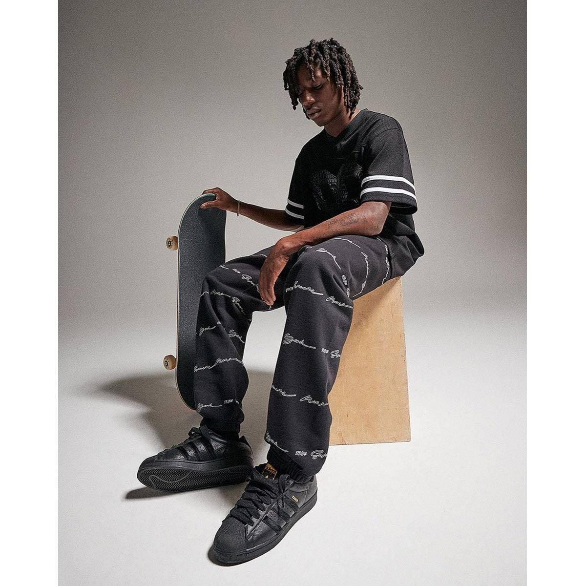 adidas skateboarding(アディダス・スケートボーディング