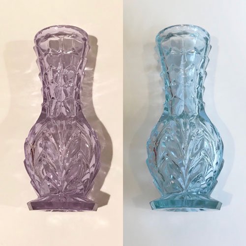 チェコスロヴァキア時代のガラス花瓶 アレキサンドライトガラス ZBS