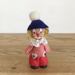 東ドイツ時代ARI社製のお人形　赤ボーダー赤ズボンのピエロ