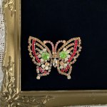 チェコ　ガラス製ラインストーンのブローチ　蝶々