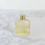 チェコ　ボヘミアガラスの香水瓶　ライトトパーズ　二輪の花