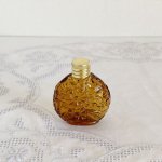 チェコ　ボヘミアガラスの香水瓶　スモークトパーズ　三輪の花