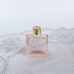 チェコ　ボヘミアガラスの香水瓶　ピンク　正方形