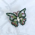 チェコ　ガラス製ラインストーンのブローチ　蝶々　緑