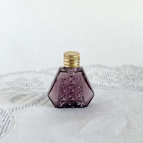 チェコ ボヘミアガラスの香水瓶 アメジスト 斜めカット - チェコ