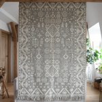 ポーランド・ヤノフ村の織物　152×220　サビナさんの「マズーレの幾何学」（手紡ぎ）