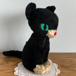 チェコで見つけたヴィンテージのぬいぐるみ　黒猫