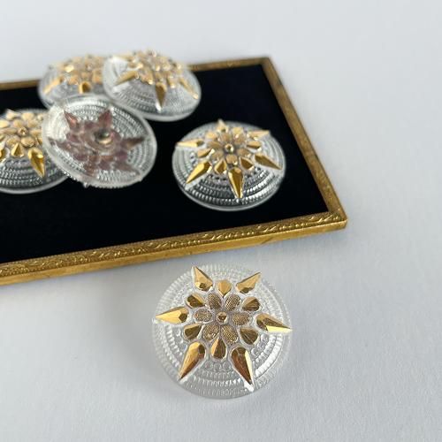 チェコのガラスボタン 36mm 透明にゴールド花 - チェコ雑貨と